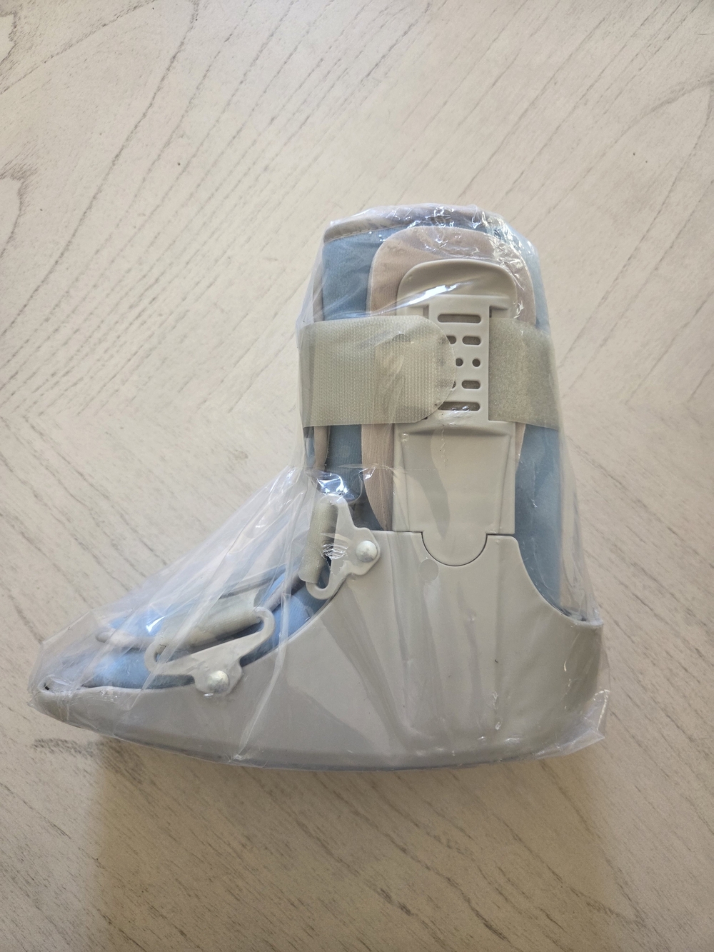Jewlri Walking Boot for Broken Foot, Air Cam Walker Boot Adjustable Size Medium